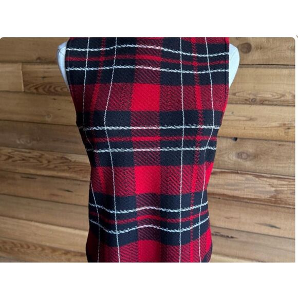 St. John Collection Tartan Jacket and Sleeveless Shirt Set - Picture 10 of 12